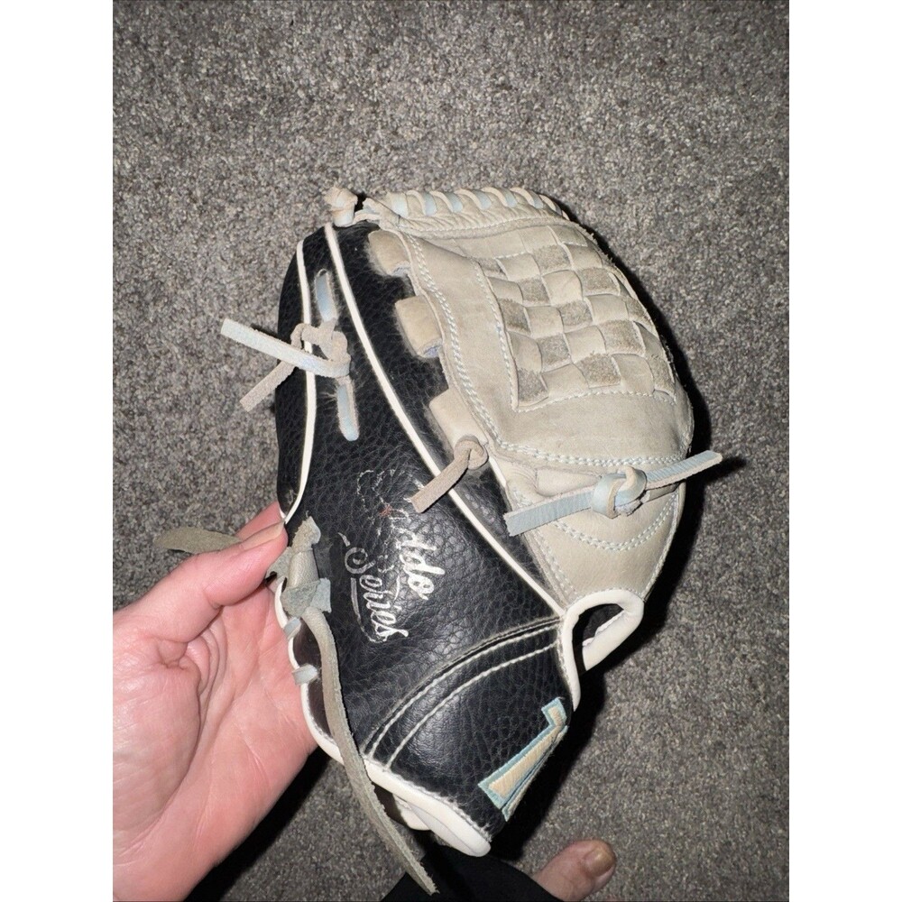 Marucci Caddo Series M 11.5 Fastpitch Softball Glove Youth Left Hand Throw Grey